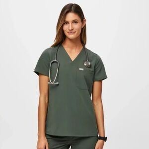 FIGS Catarina Moss Scrub Top